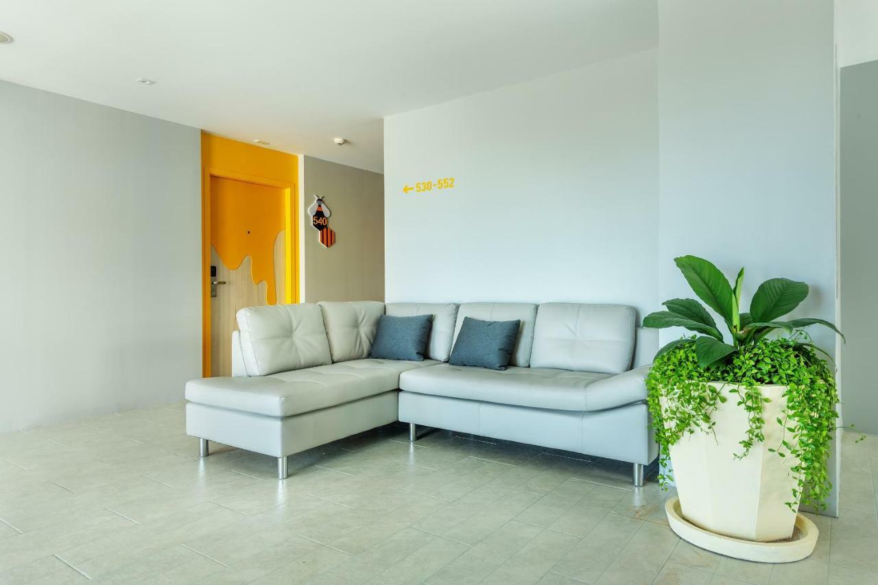 Beehive Boutique Hotel Phuket Ngoại thất bức ảnh