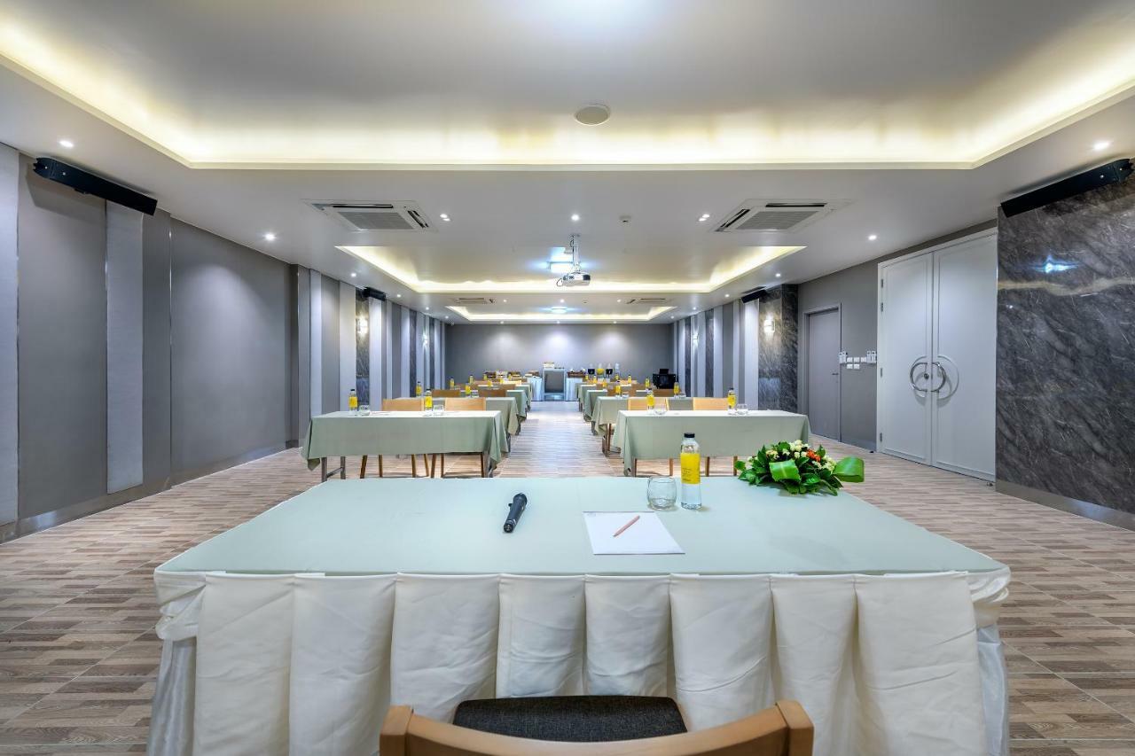Beehive Boutique Hotel Phuket Ngoại thất bức ảnh